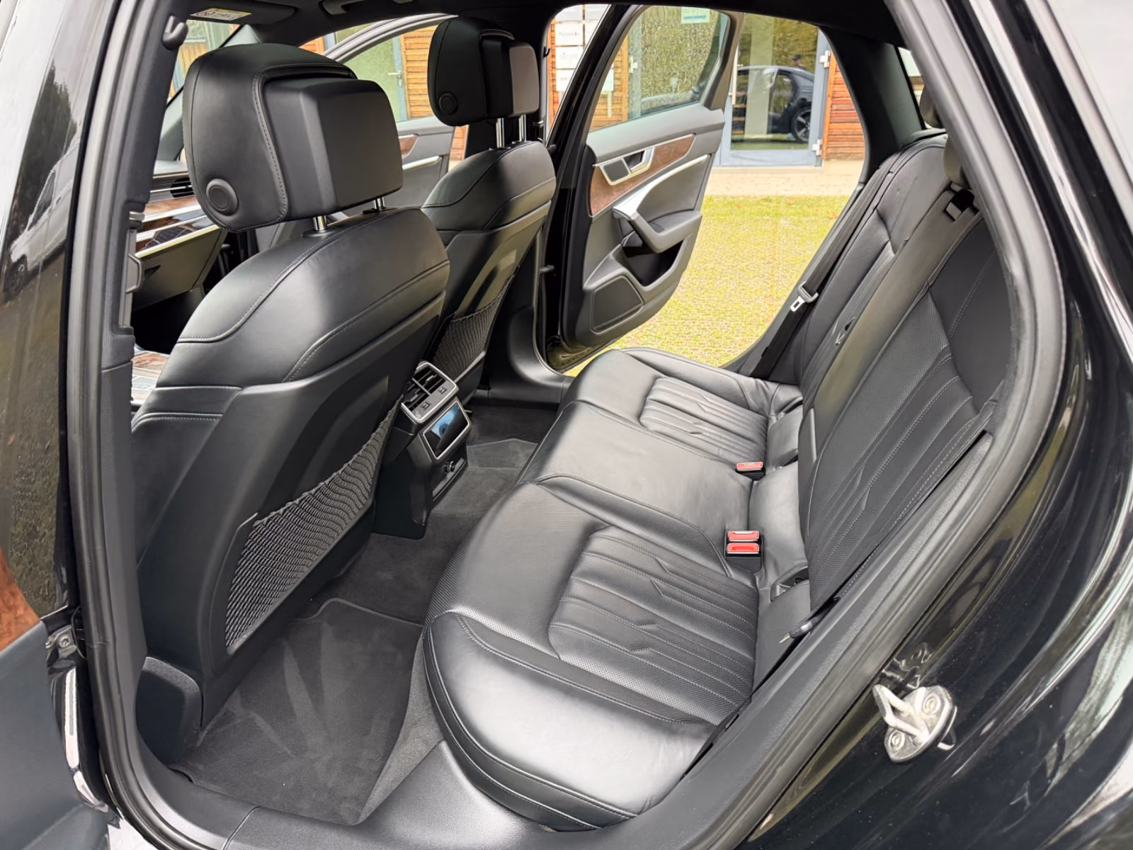Audi A6 Lim. 50 TDI quattro sport,AHK,PANO,19%