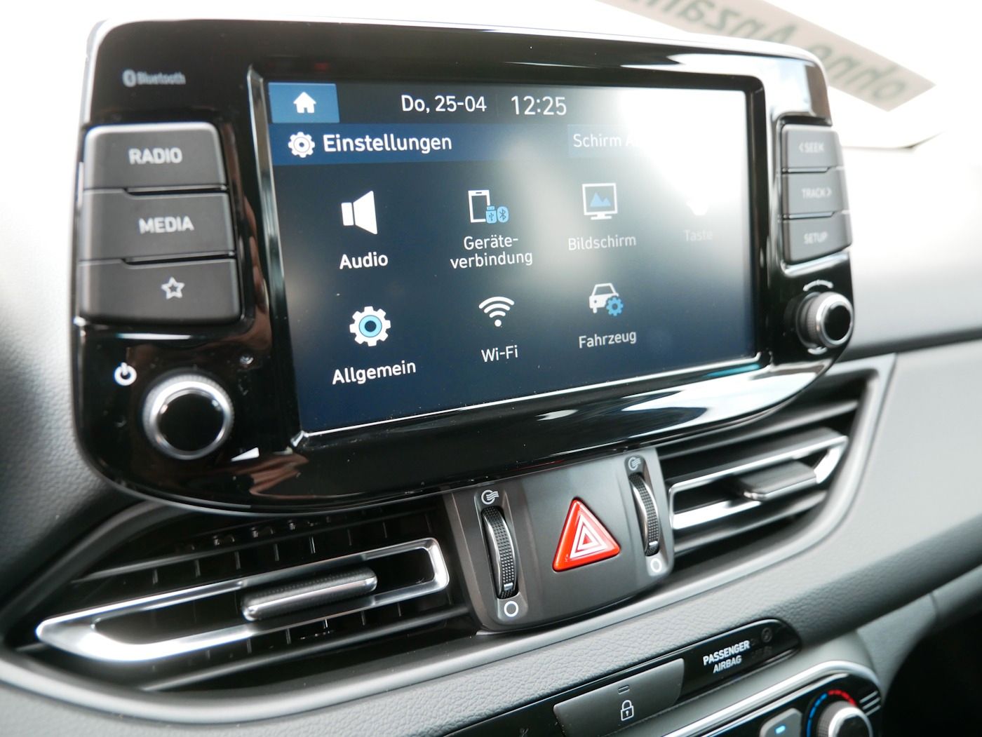 Fahrzeugabbildung Hyundai i30 Kombi 1.5 CRDi Comfort Plus Kamera SHZ+LHZ