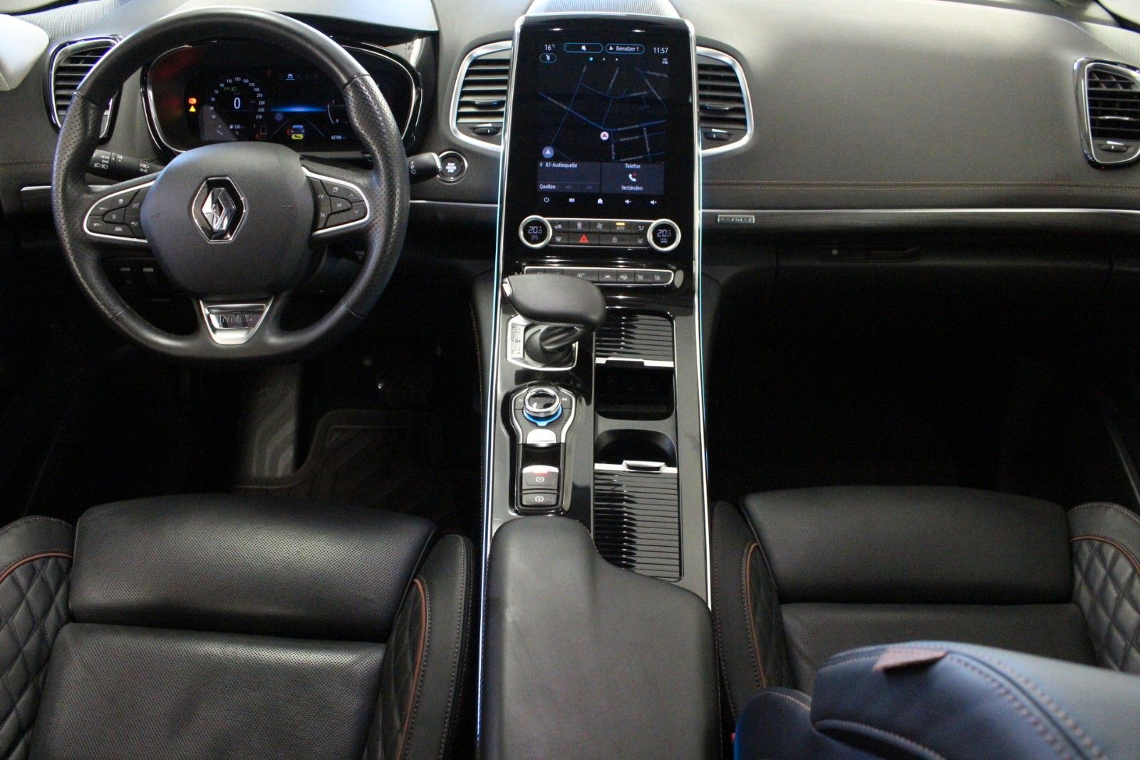 Fahrzeugabbildung Renault Espace Initiale Paris dCi 190 EDC *Volle Ausst.*