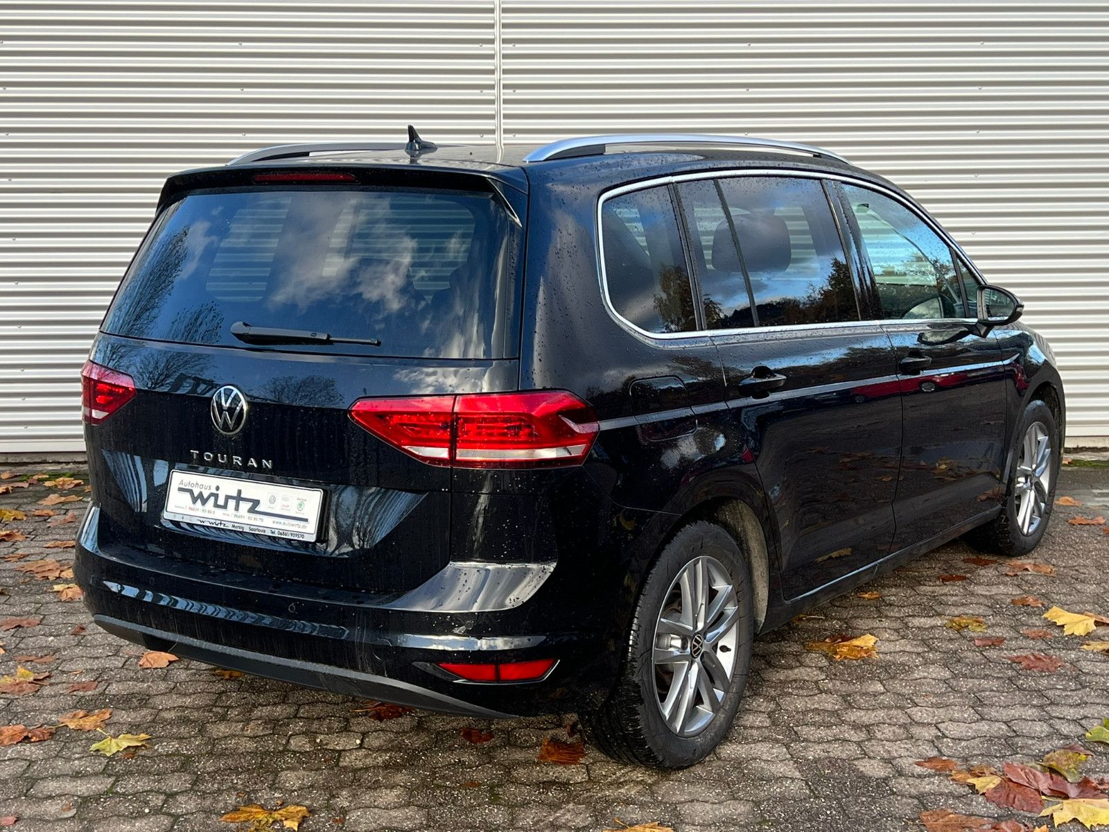 Fahrzeugabbildung Volkswagen Touran 1.4 TSI DSG Navi LED ACC
