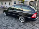 Mercedes-Benz C 280 4MATIC T ELEGANCE Elegance - Mercedes-Benz C 280: Elegance