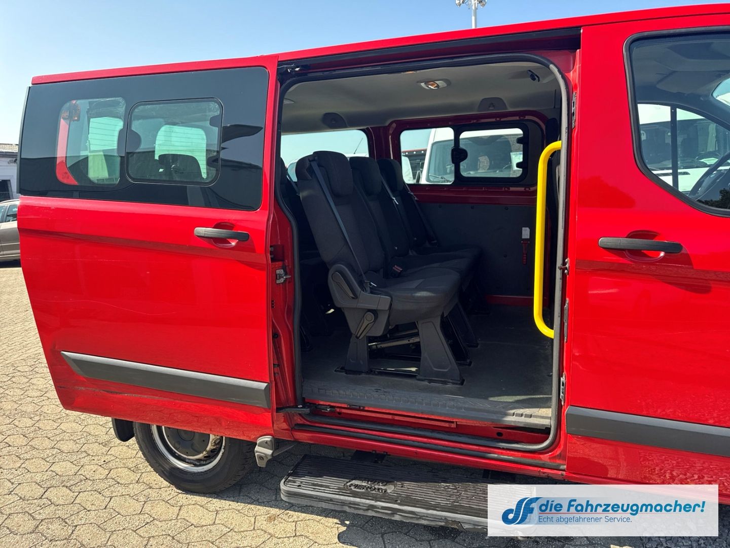 Fahrzeugabbildung Ford Transit Custom Kombi 300 L1 2.2 TDCi *5094 *EXPO