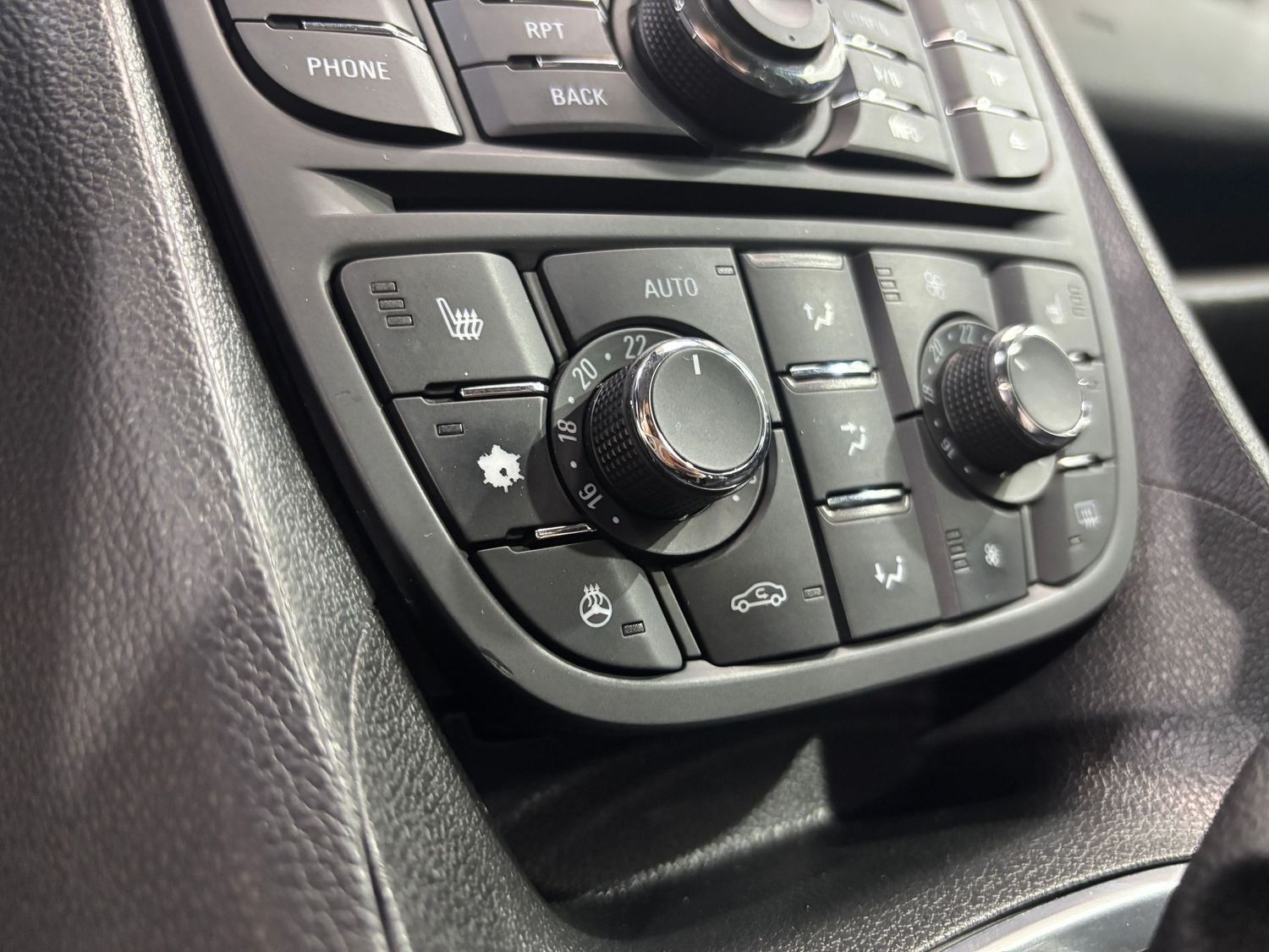 Fahrzeugabbildung Opel Meriva Innovation#Navi#Tempomat#Klima#Beheizbare