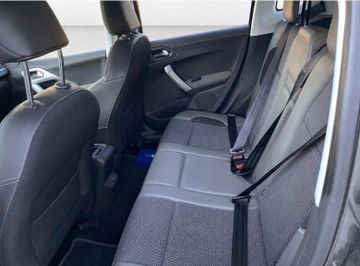 Peugeot 2008 - 11