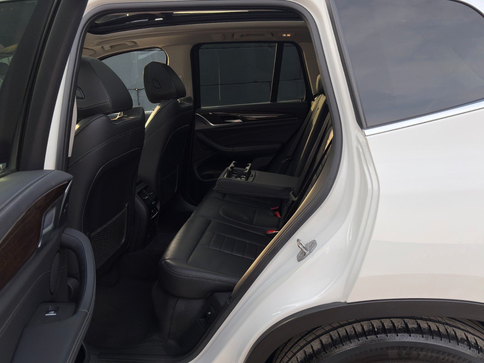 Fahrzeugabbildung BMW X3 xDrive 30i Luxury Line Pano Akustik Komf. HuD