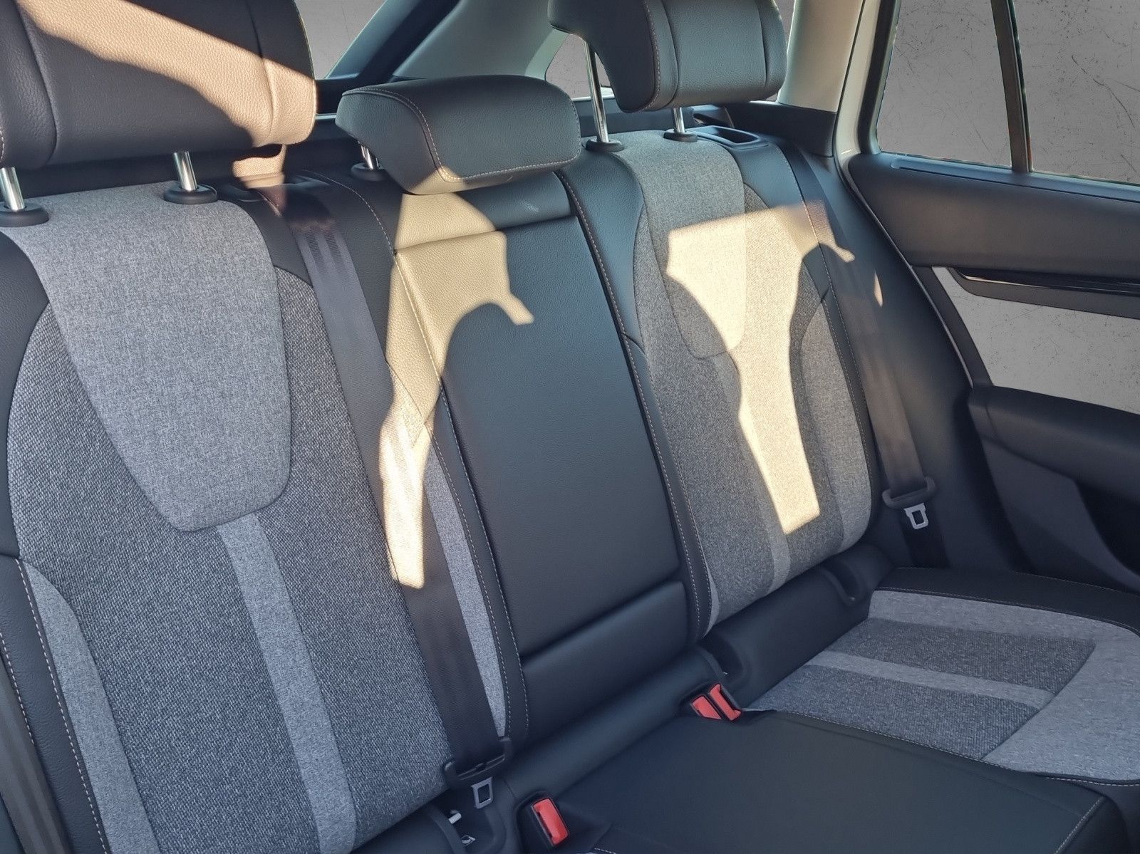 Fahrzeugabbildung SKODA Octavia Combi Tour 2,0 TDI 110KW/150PS AHK