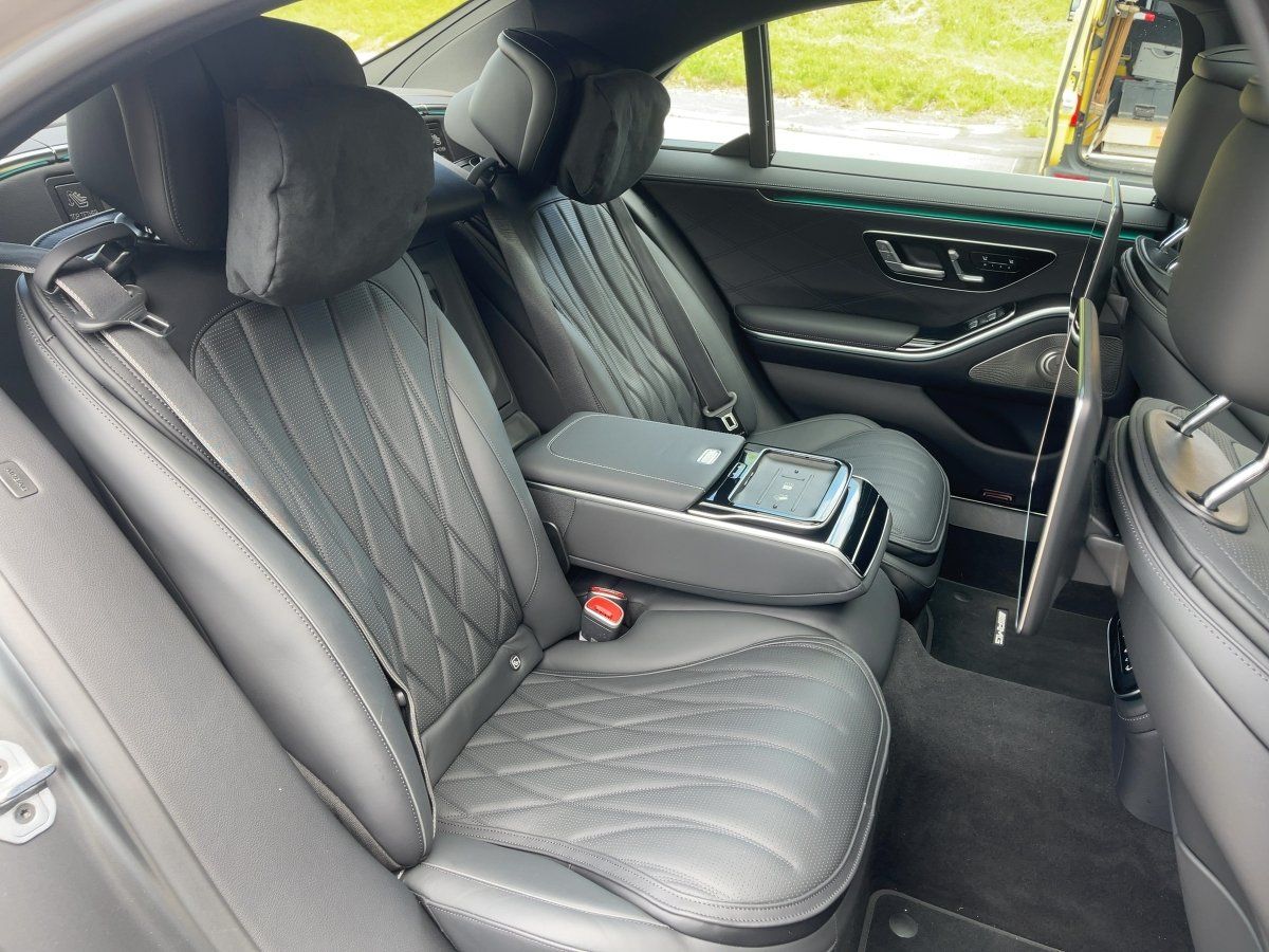 Fahrzeugabbildung Mercedes-Benz S 63 E-Perf. AMG/Fond-Ent./Pano/Burm./Distr./HuD