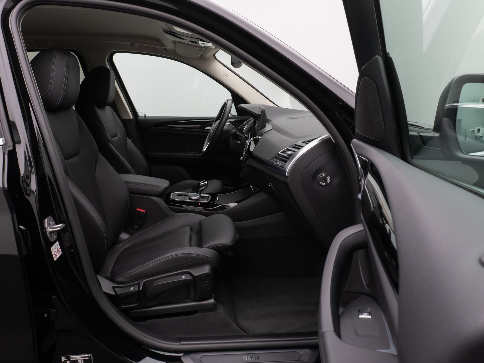 Fahrzeugabbildung BMW X3 xD30e DAB HiFi Kamera Leder Sportstz 18Zoll