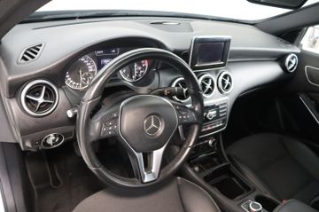 Mercedes A 180 - 12