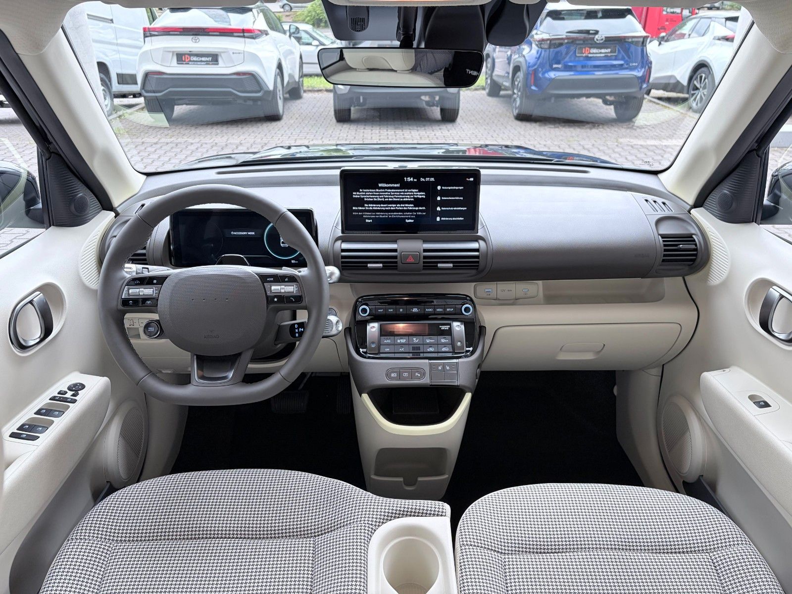 Fahrzeugabbildung Hyundai Inster Elektro FWD 85 kW Trend KlimaA,Navi,SHZ