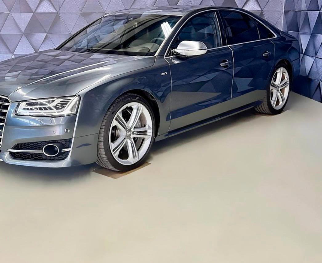 Audi S8 4.0 TFSI quattro | B&O Advanced | Keramikbrem