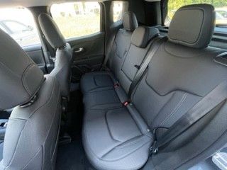 Fahrzeugabbildung Jeep Renegade 1.3l T4-PHEV 177kW S 4xe Autom.