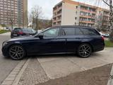 Mercedes-Benz E 220d AMG/PANO/KEYLESS/MEMORY/ANHÄNGER-KUPPL - Mercedes-Benz E 220 in Leipzig