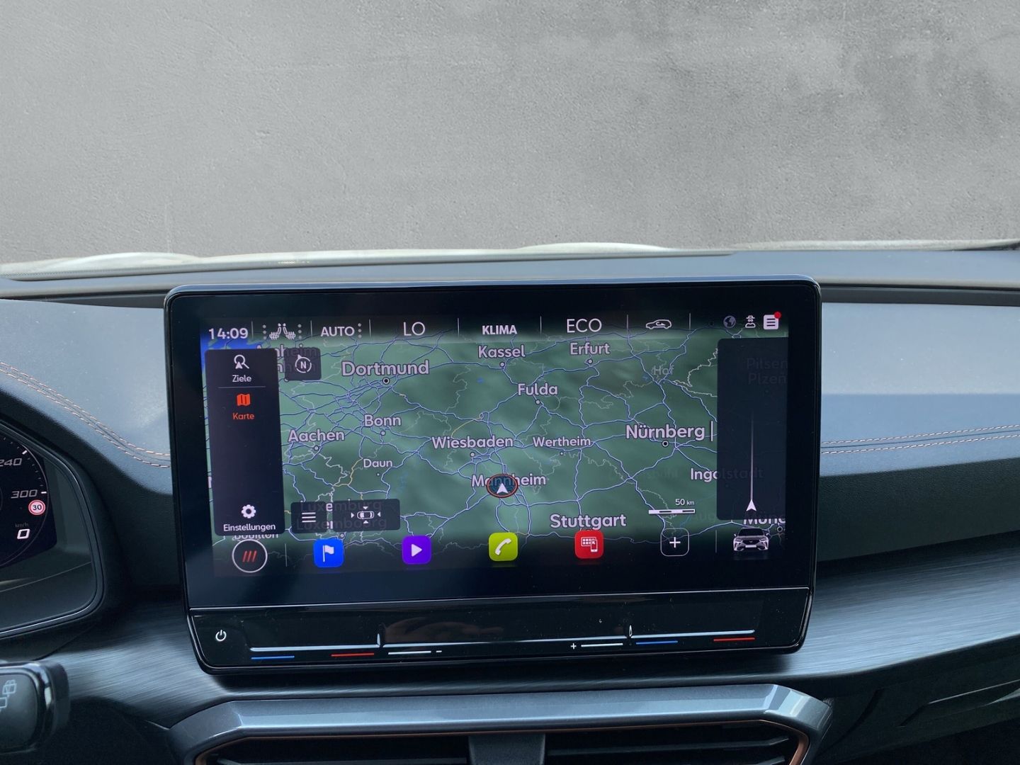 Fahrzeugabbildung CUPRA Formentor Basis e-HYBRID 1.4 EU6d *Navi *Memory