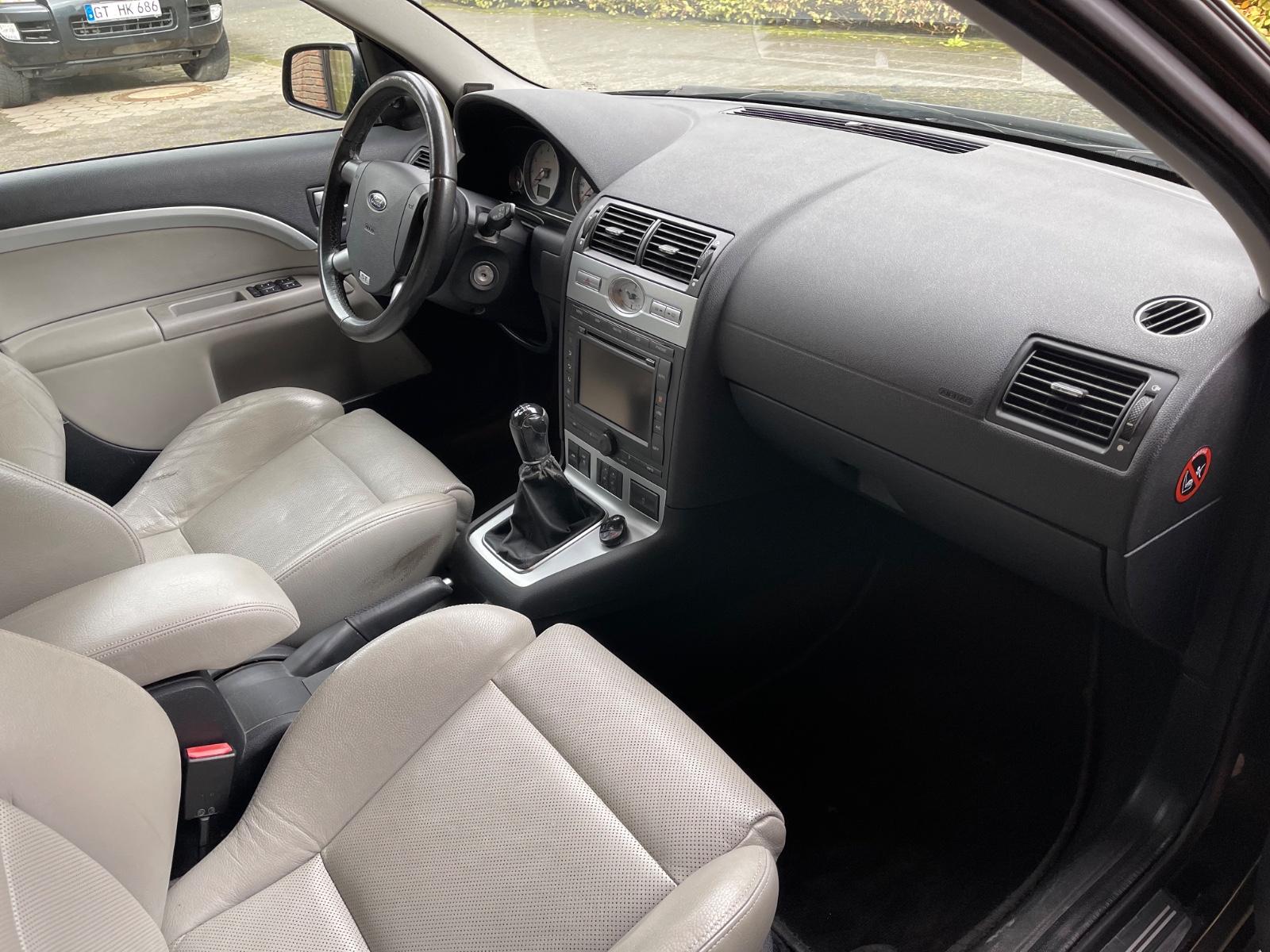 Ford Mondeo 2004 — photo 5