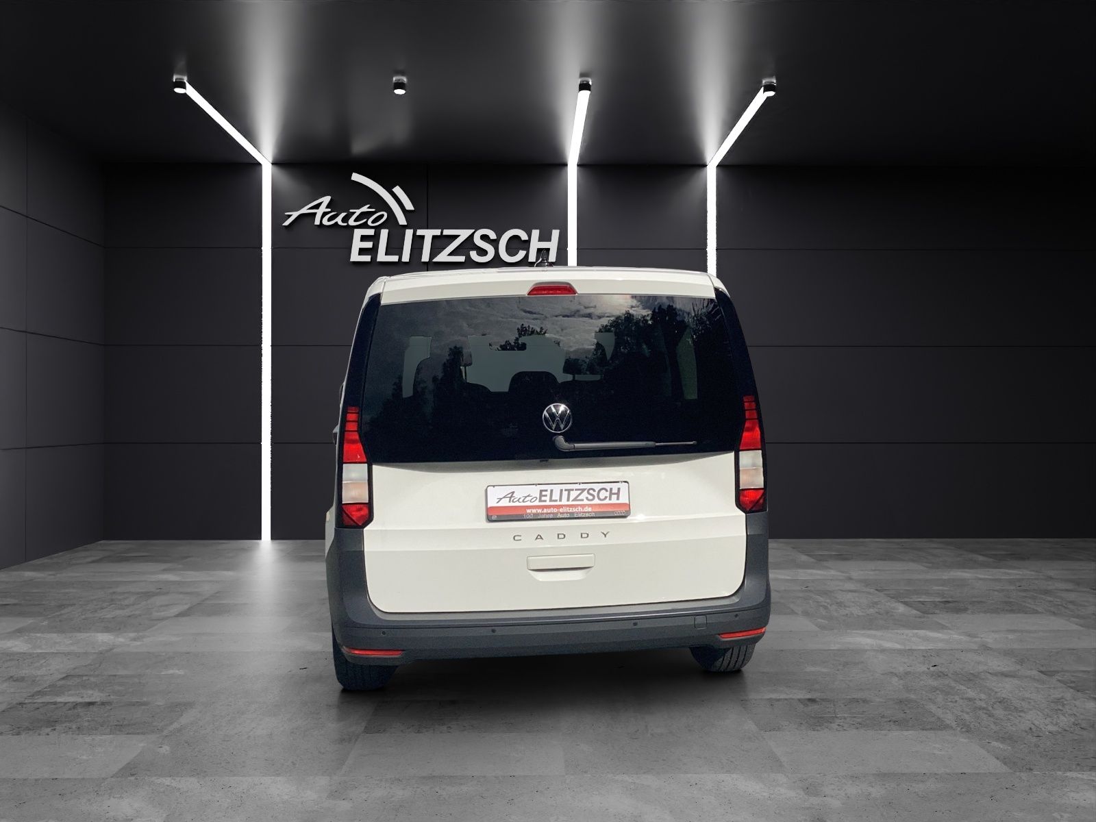 Fahrzeugabbildung Volkswagen Caddy Kombi TSI 5-Sitze DSG NAVI RÜCK MFL