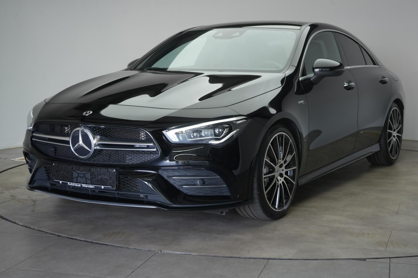 Mercedes-Benz CLA 35 AMG 4Matic Speedshift 7G-DCT Kamera Pano foto 3