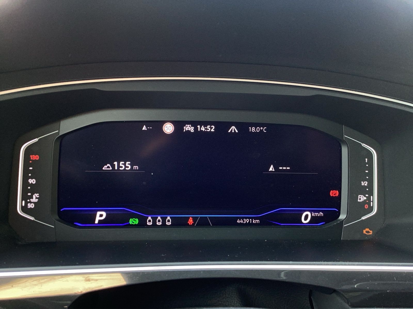 Fahrzeugabbildung Volkswagen Tiguan TSI R-Line DSG 4M Matrix AHK Navi AID ACC