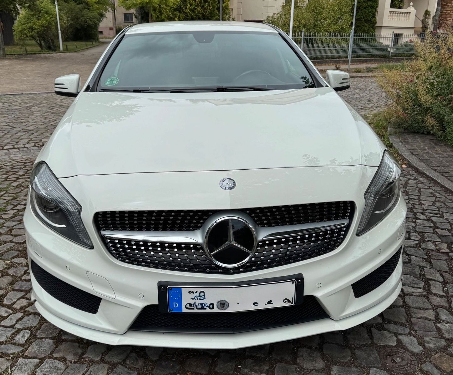 MERCEDES-BENZ Mercedes A180 Automatik AMG-Optik gepflegt...