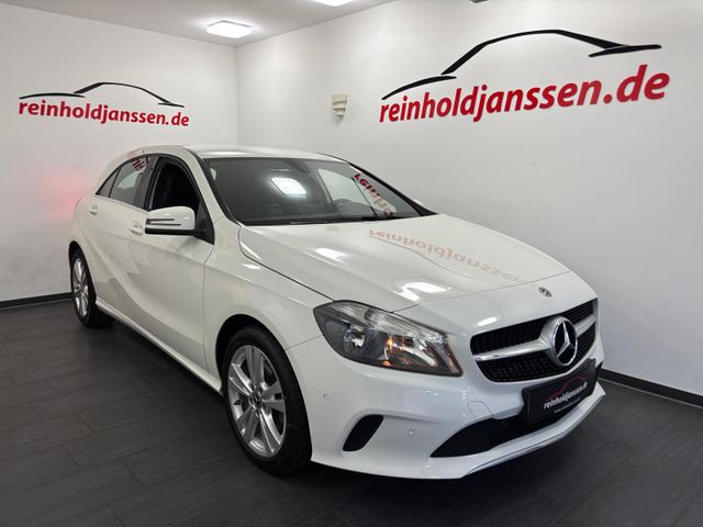 Mercedes-Benz A 200 7G Urban Navi Klimaautomatik Sitzh. PDC