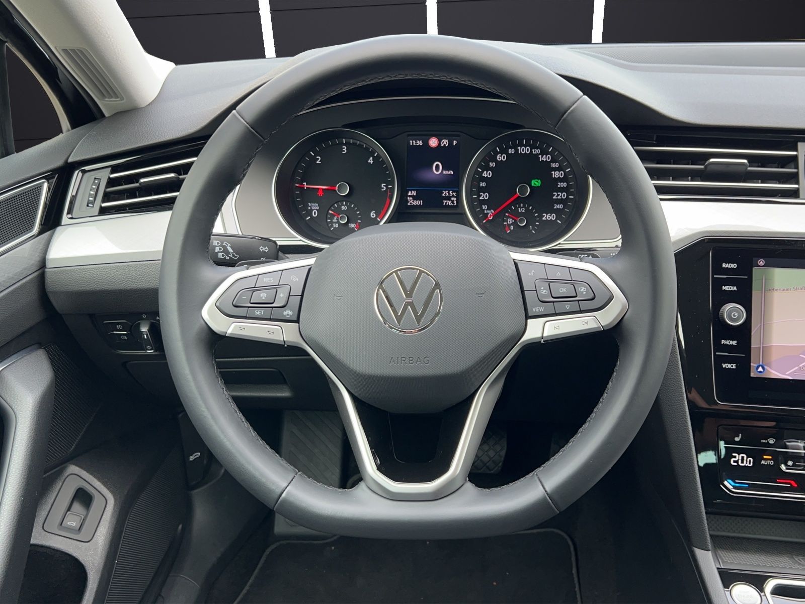 Fahrzeugabbildung Volkswagen Passat Variant TDI DSG AHK NAVI ACC LED PDC SHZ