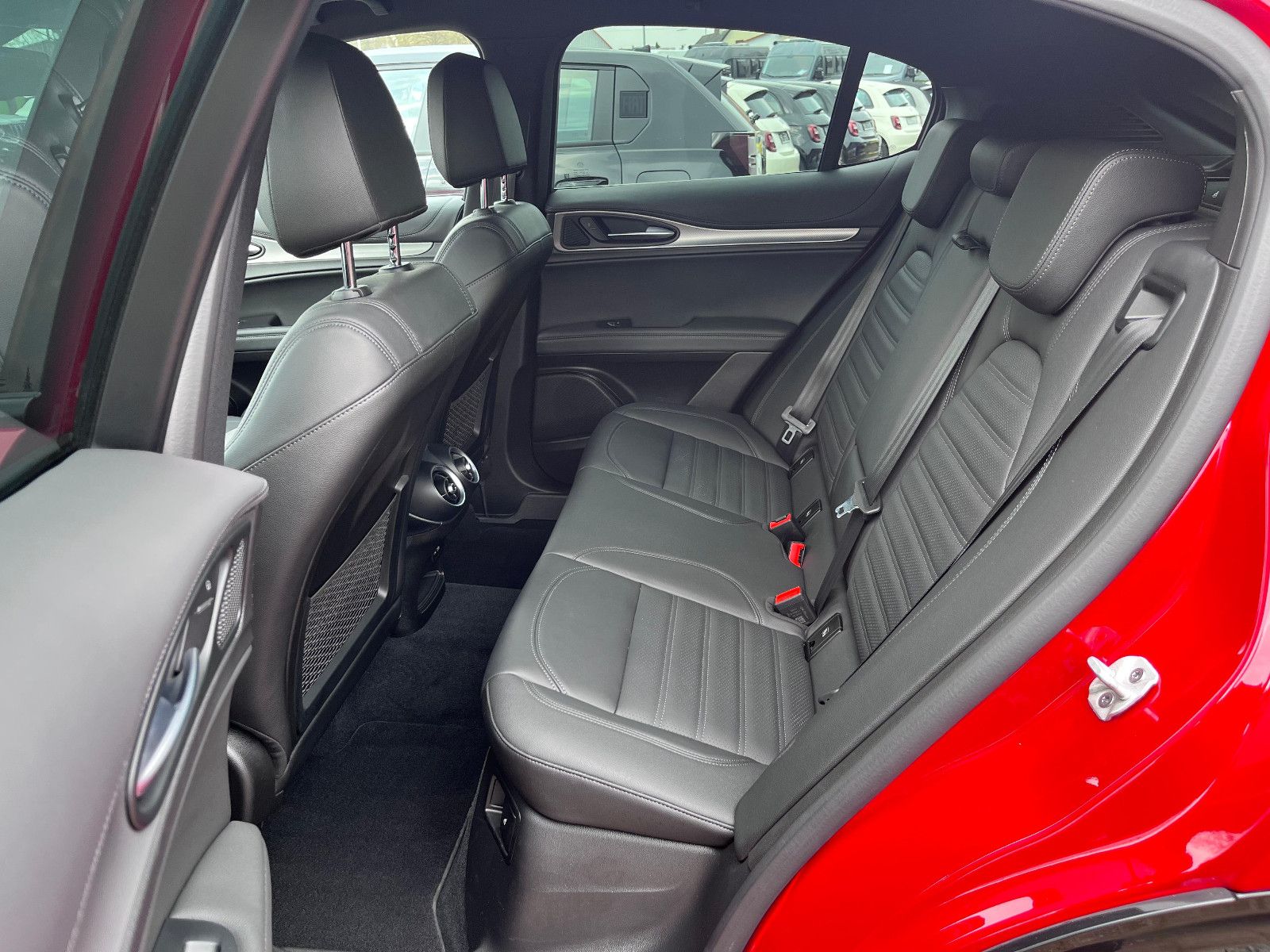 Fahrzeugabbildung Alfa Romeo Stelvio Veloce Q4