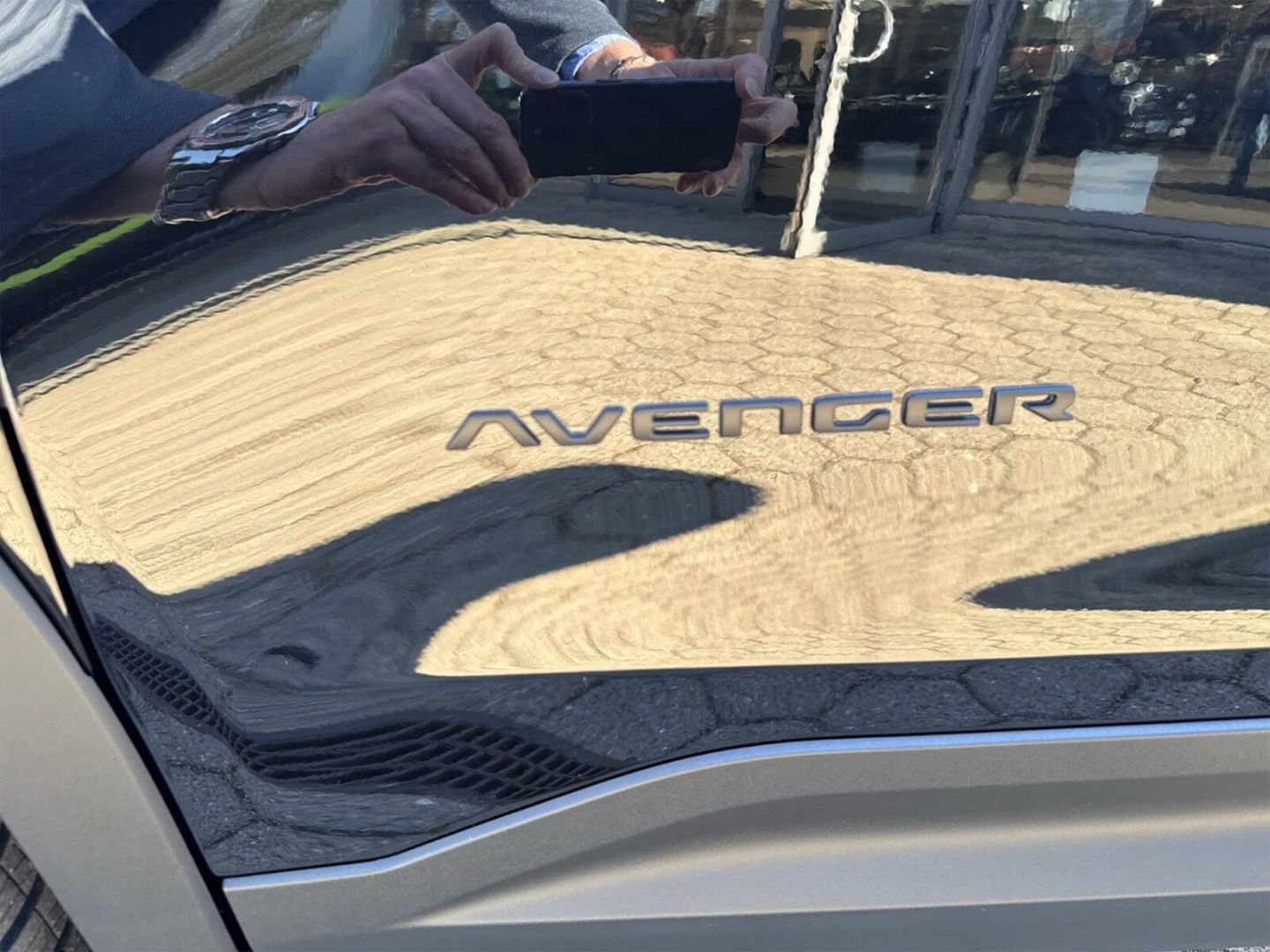 Fahrzeugabbildung Jeep Avenger BLACK EDITION-Winterpaket-Ganzjahresreif