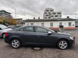 Volvo S60 2.0d Lim. Kinetic~R-Design Paket~Leder - gebrauchte Volvo S60 aus dem Jahr 2015