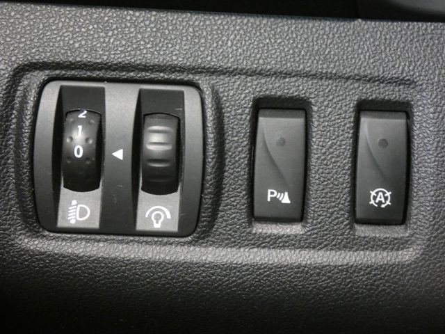 Clio 1.2 TCe 120 LIMITED ENERGY NAVI PDC KEYLESS