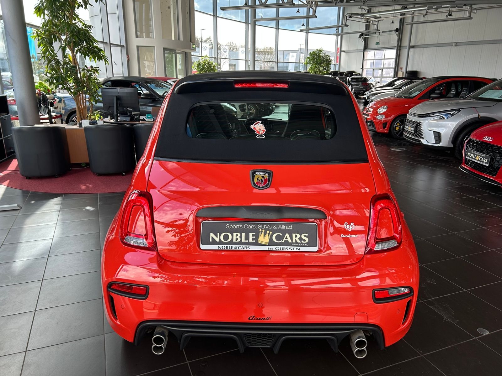 Fahrzeugabbildung Abarth 695C Turismo BEATS NAVI XENON