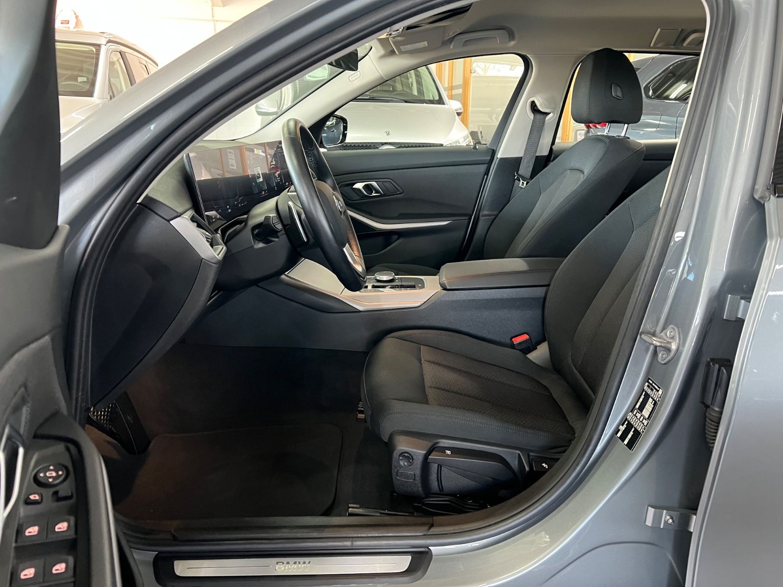 BMW 318 d Touring Driving Assistant+Curved+FACE foto 14