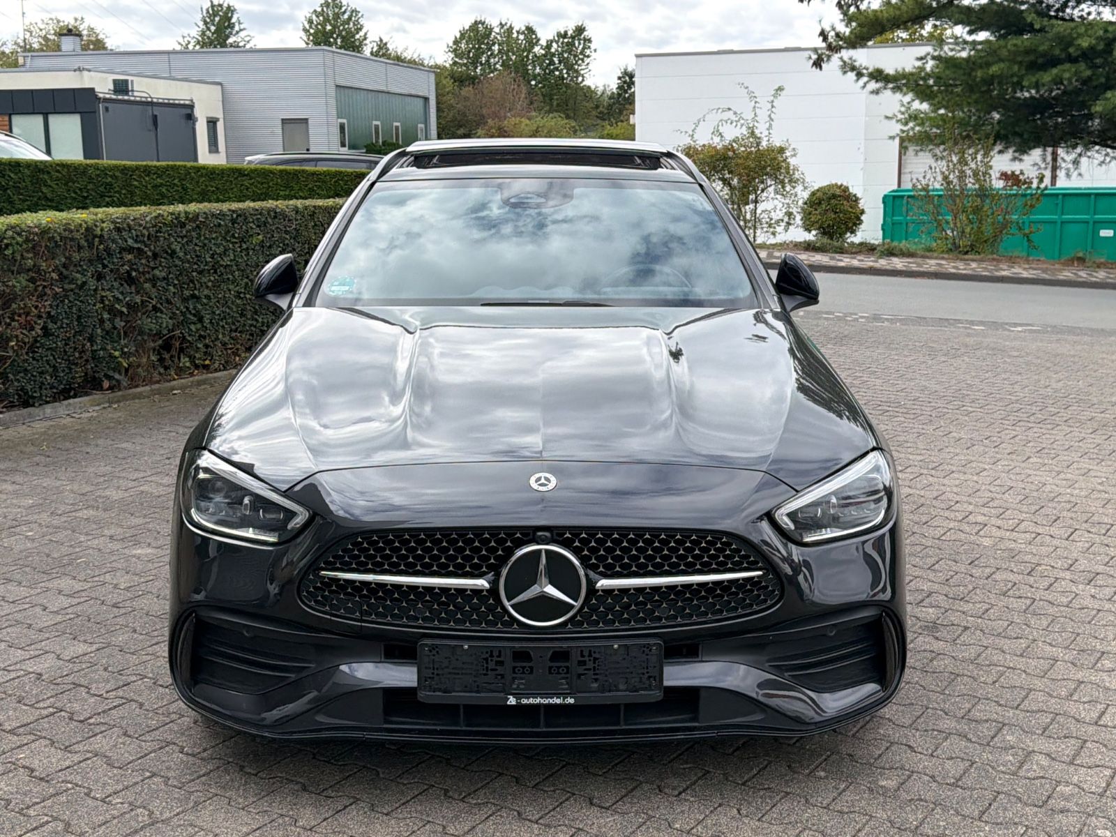 Mercedes-Benz C 300e T AMG Pano Night AHK imagem 2