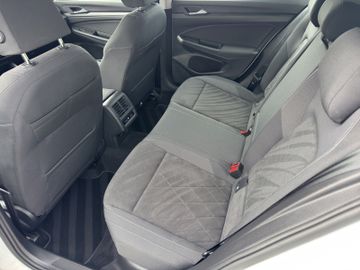 VW Golf VIII Lim.Highline Style Massage/Sportsitze, Bild 24