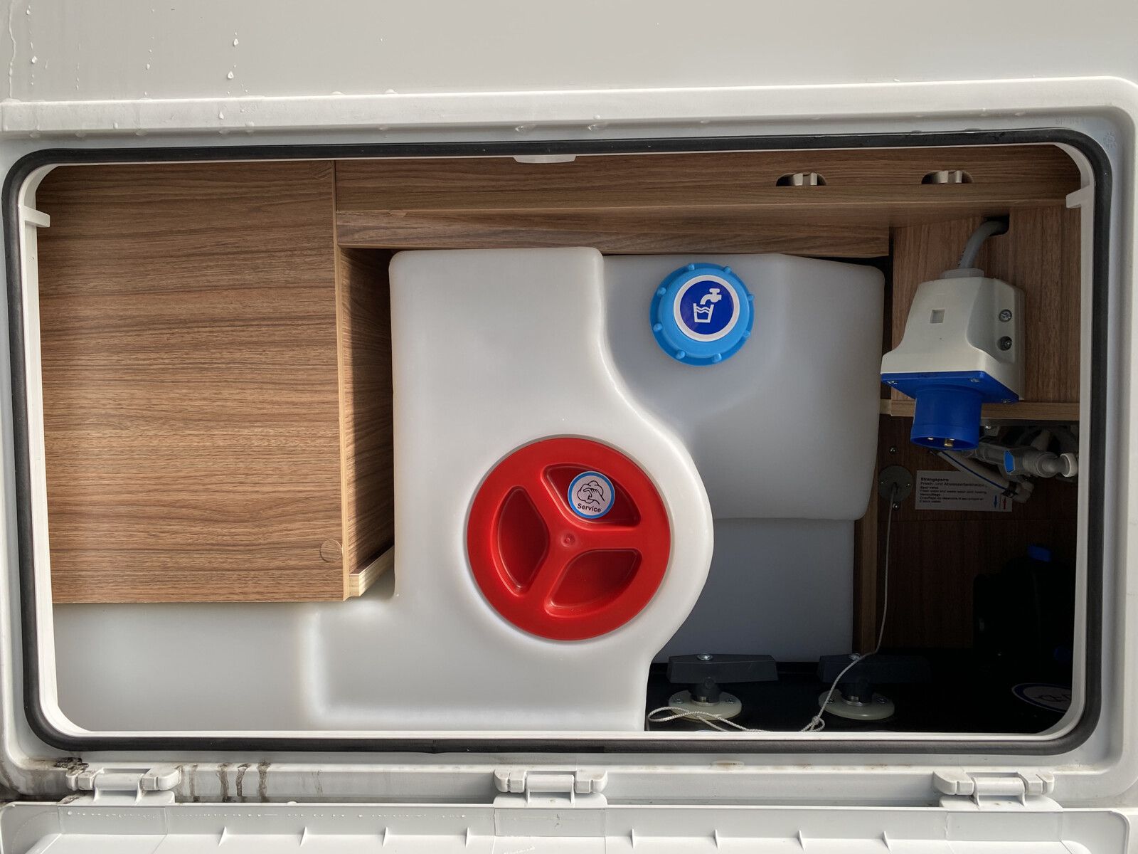 Fahrzeugabbildung Weinsberg CaraCompact EDITION PEPPER 600 MEG
