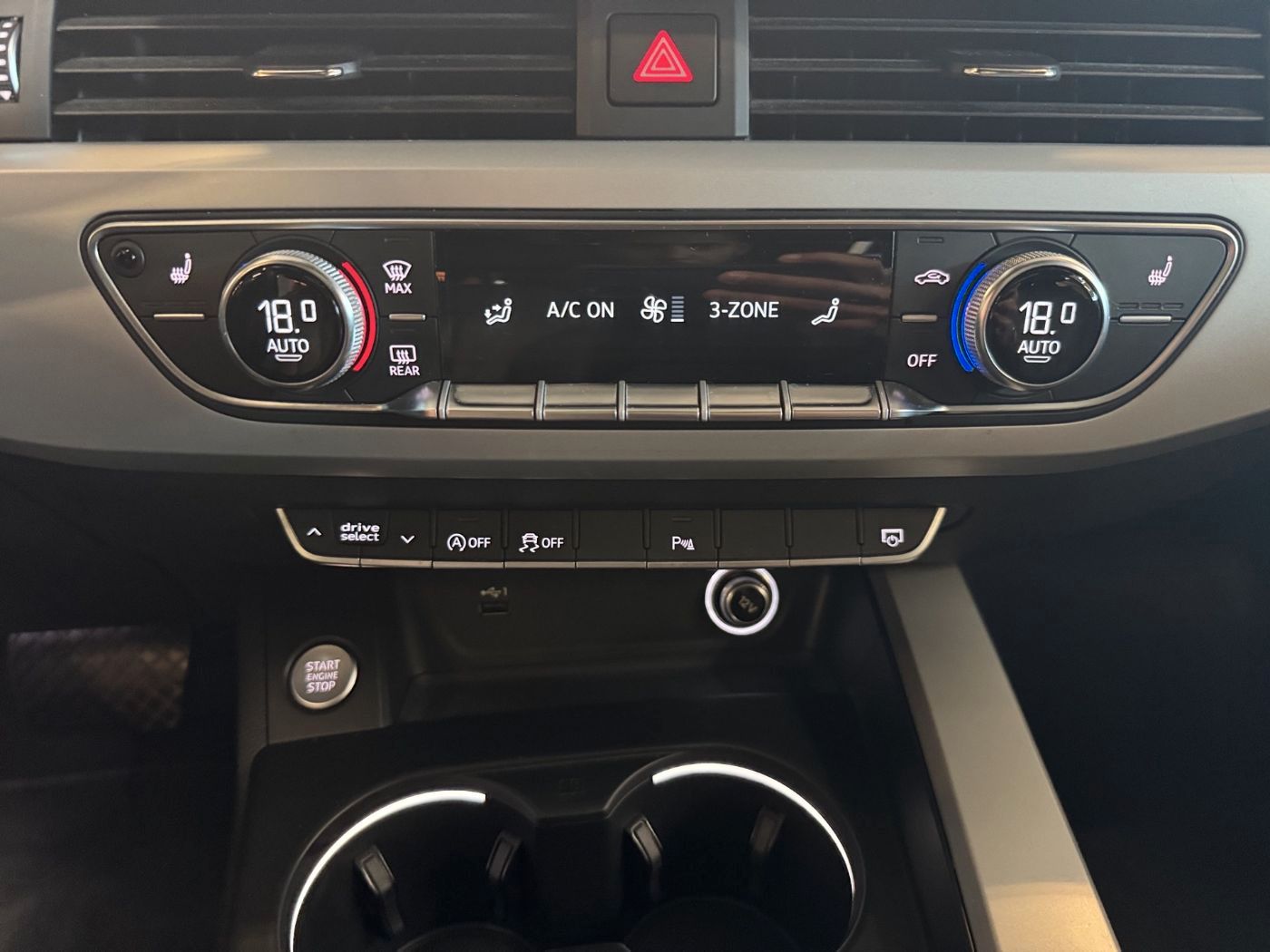 Audi A4 45TDI quattro S line ACC MMI LEDer PANO RFK foto 13