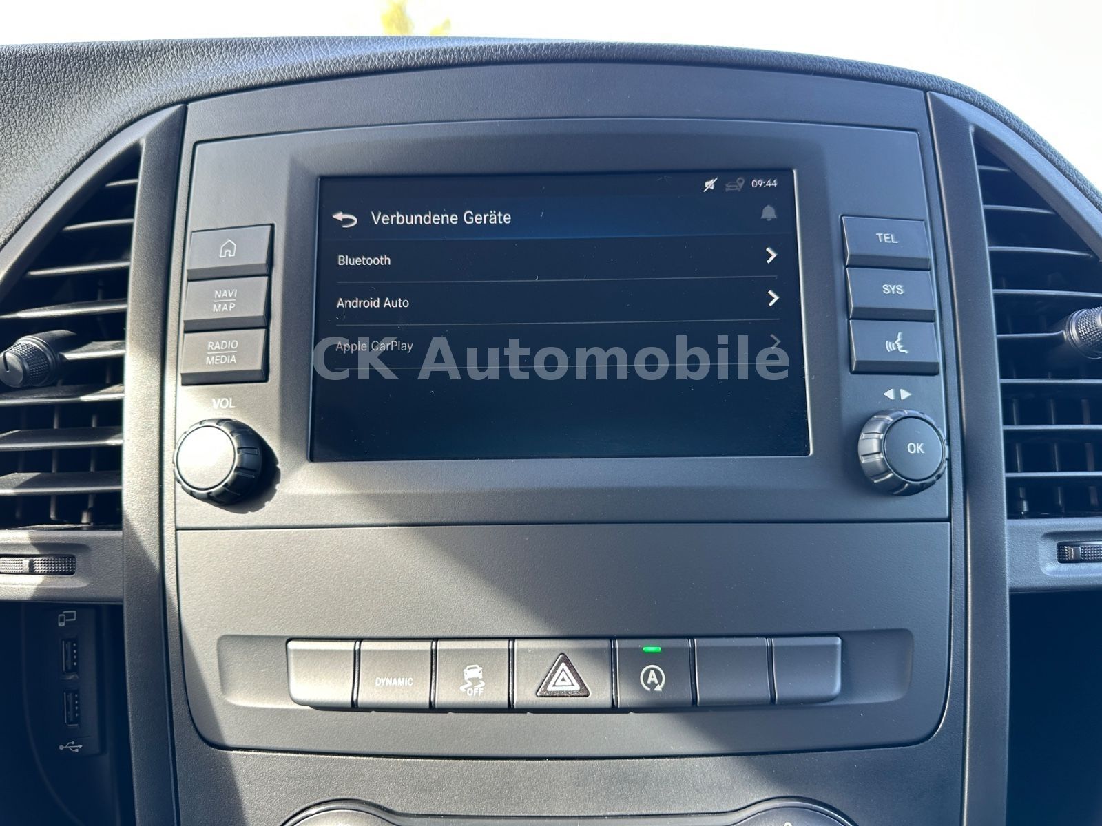 Fahrzeugabbildung Mercedes-Benz Vito Tourer Pro 124 Edition Autom/8Sitze/Kam/AHK