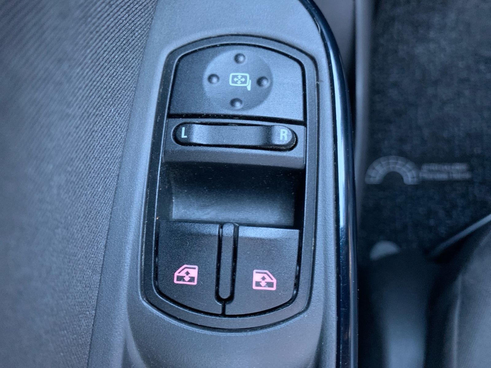 Fahrzeugabbildung Opel Corsa 1.4 Edition Allwetter