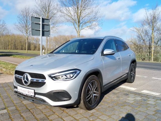 Mercedes-Benz GLA 220d 4Matic*MBUX*LED*Off-Road*Navi*Kamera*