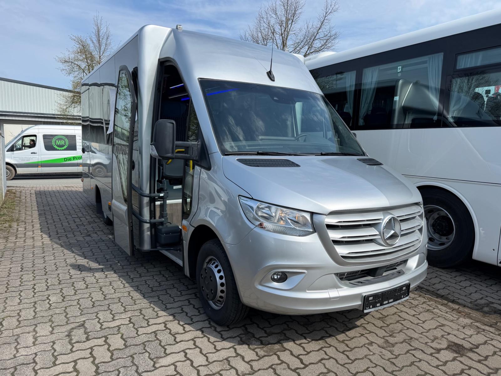 Mercedes-Benz Sprinter 519 29+1+1 Klima Standheizung  El. Tür