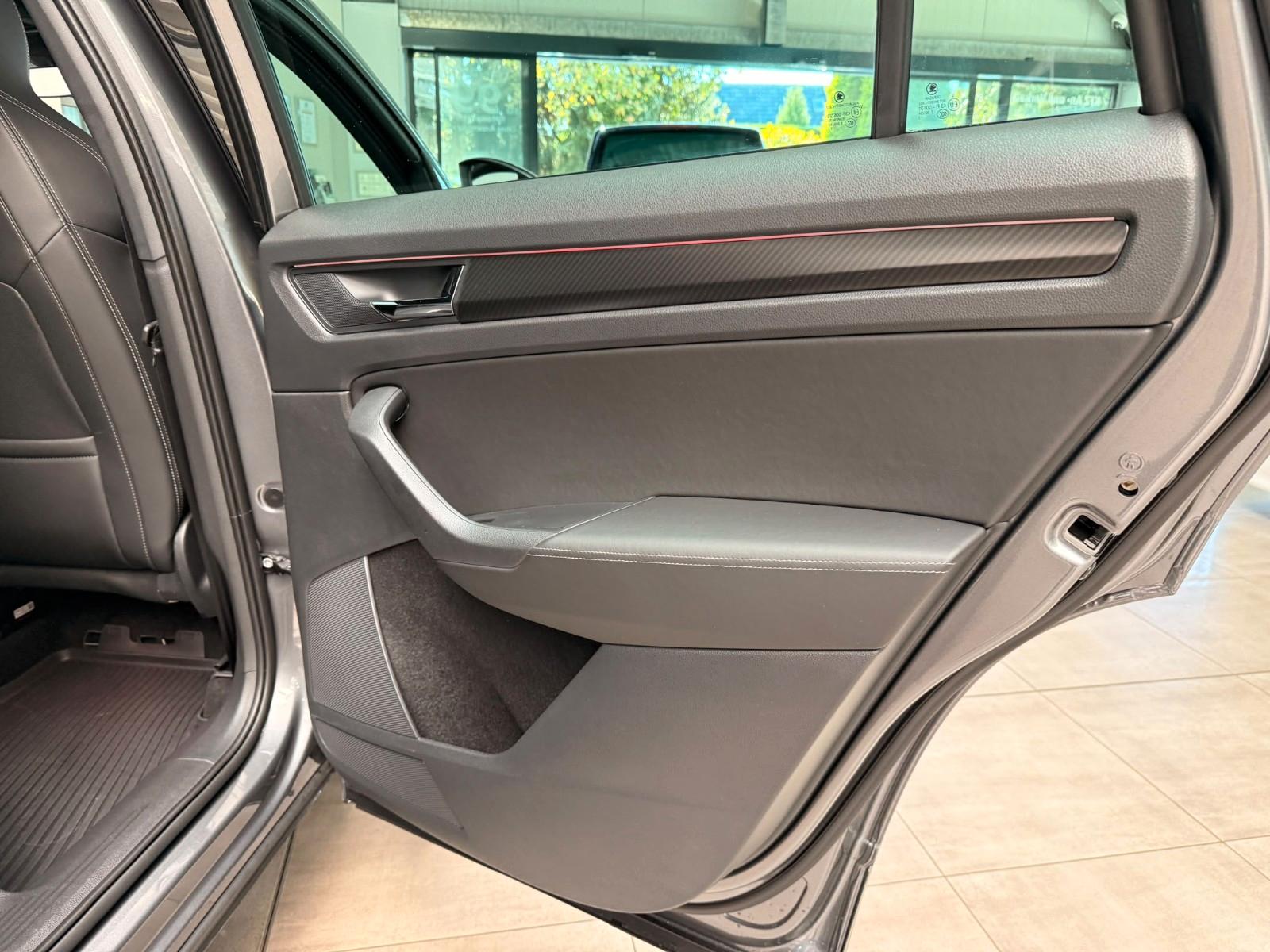 Skoda Kodiaq Sportline 4x4 Panorama Leder Navi Standhz