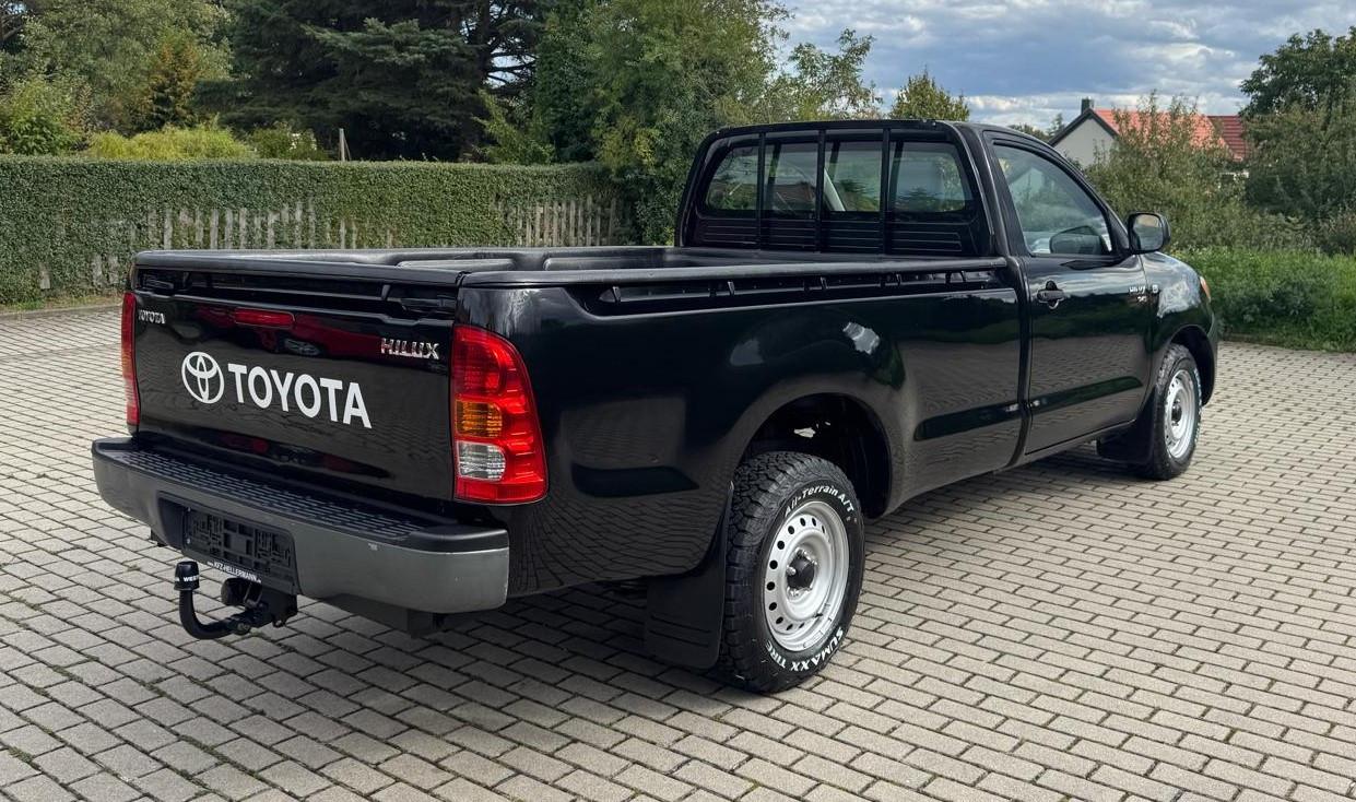 TOYOTA HILUX 2.5 D-4D 120CH - BVM - ATTELAGE FIXE - 159.384 KMS