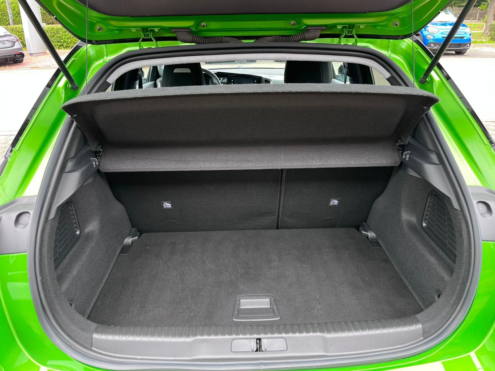 Fahrzeugabbildung Opel Mokka Elegance