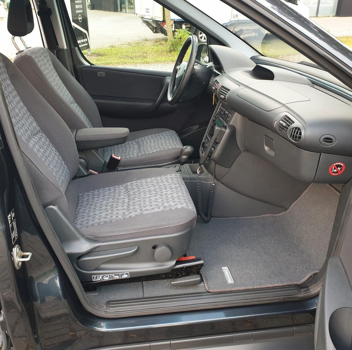 Mercedes-Benz Vaneo 2004 — photo 15