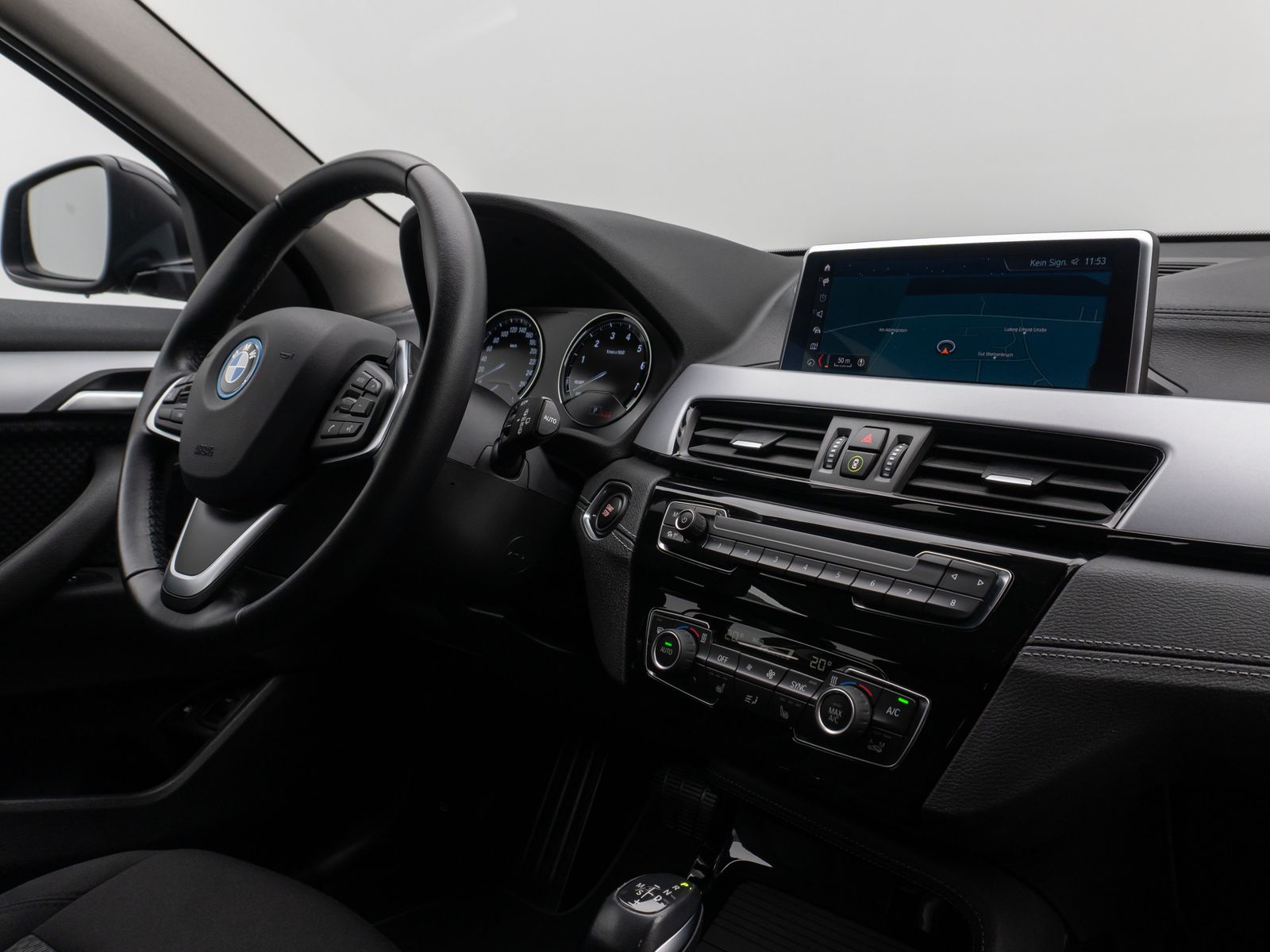 Fahrzeugabbildung BMW X2 xD25e Kamera DAB Lordos LED Geschwindigkeitsr