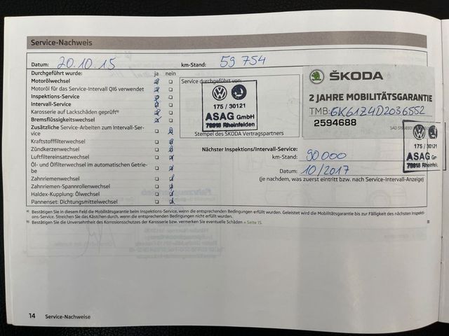 Skoda Octavia Combi Elegance DSG *NAVI*XENON*PDC*