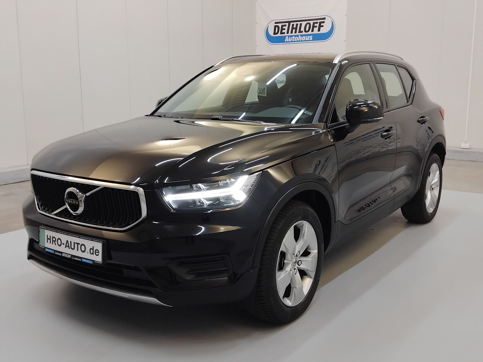Volvo XC 40 (10/2021, Benzin)