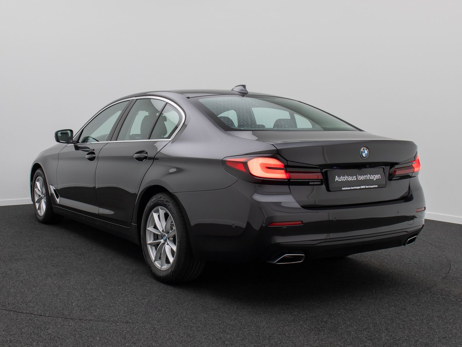 Fahrzeugabbildung BMW 530i DriveAss Alarm DAB Kamera CoickpitPro WLAN