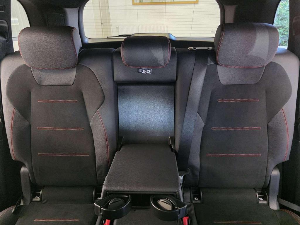 Mercedes-Benz GLB 250