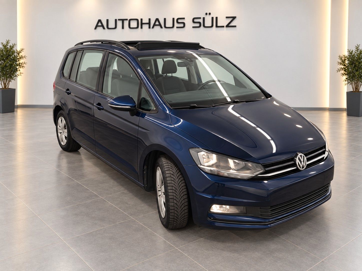 Volkswagen Touran 1.6 TDI Trendline/DSG/Panorama/Navi/ACC imagem 2