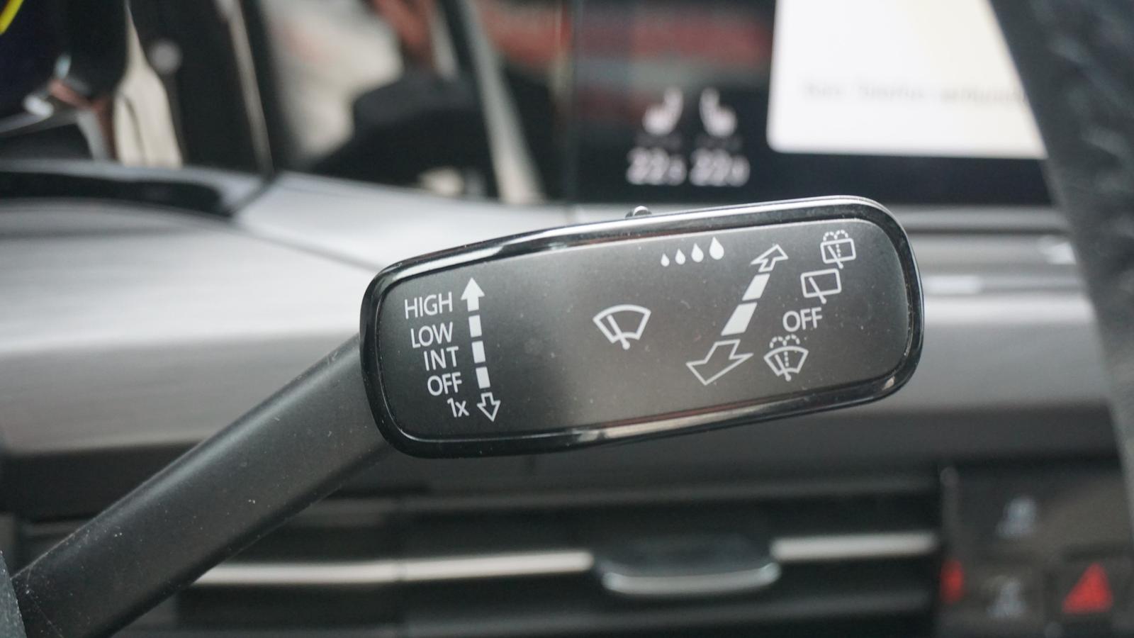 Volkswagen Golf VIII 1.5 eTSI DSG Style LED Navi ACC Kamera, миниатюра 19